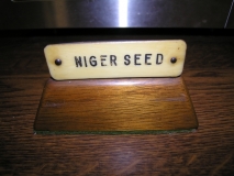 NIGER SEED PLAQUE